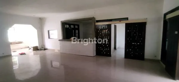 image RUMAH BARUK UTARA, LT 300M², DEKAT SUPERINDO (4)