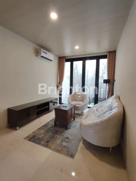 image MODERN TOWNHOUSE 4 LANTAI DI THE PEAK RAHARJA, KEBAYORAN BARU (4)