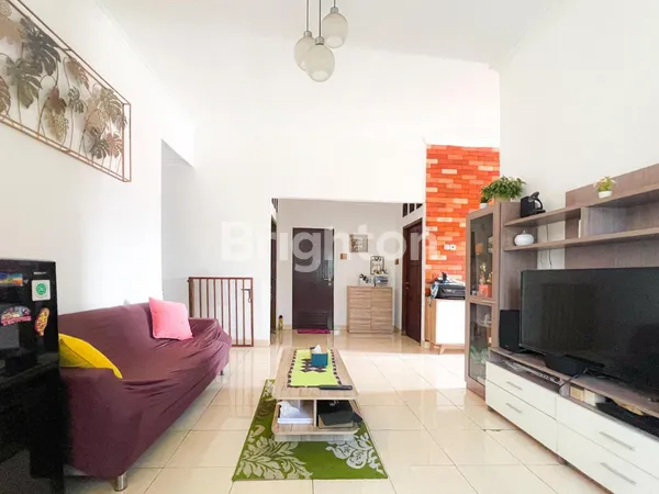 image RUMAH LUAS 5 KAMAR DI TANJUNG BARAT, JAGAKARSA, AKSES MUDAH (3)