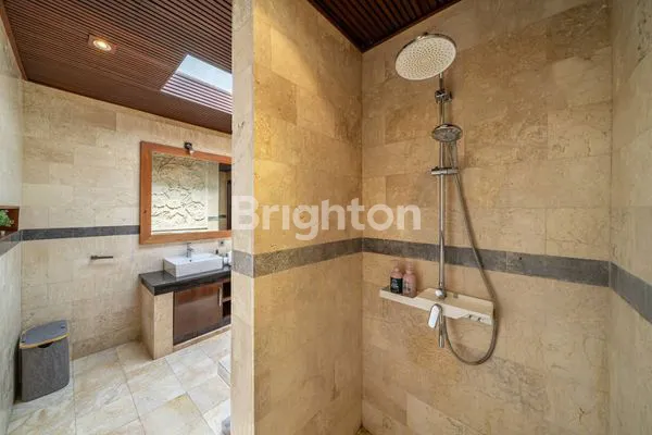 image VILLA CANTIK 3BR UMALAS INCLUDING SWIMMING POOL TAMAN  (5)