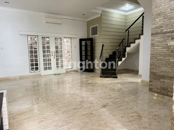 image RUMAH MEWAH DI PAKUWON CITY (6)