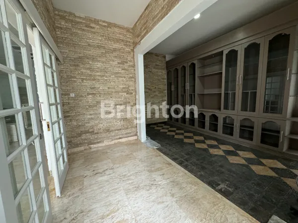 image RUMAH MEWAH DI PAKUWON CITY (8)