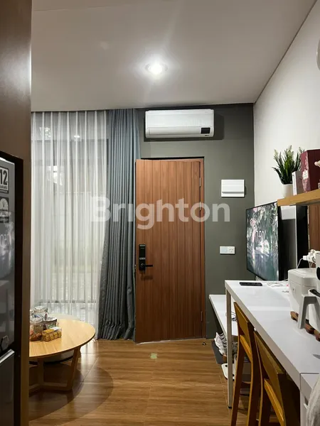 image RUMAH FLEEKHAUZ BSD CITY 4X10 SIAP HUNI SEMI FURNISH  (2)