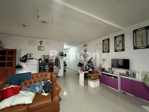 image GUDANG STORAGE BENGKEL MURAH SBY BARAT DEKAT RAYA MASTRIP KEBRAON WIYUNG TOL GUNUNGSARI AKSES TRUK (2)