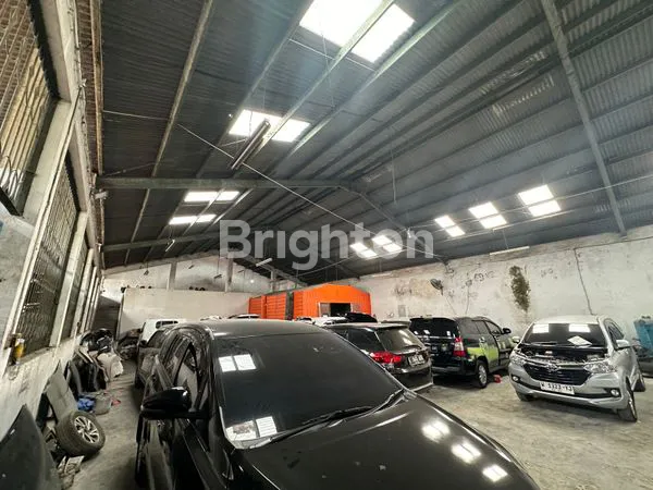 image GUDANG STORAGE BENGKEL MURAH SBY BARAT DEKAT RAYA MASTRIP KEBRAON WIYUNG TOL GUNUNGSARI AKSES TRUK (4)