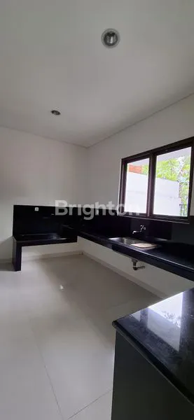 image RUMAH BESAR DI LINGKUNGAN ASRI DAN PRIVATE SELATAN KOTA BOGOR (5)