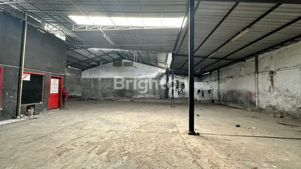 image EX BENGKEL DISEWAKAN – RAYA KENDANGSARI LOKASI STRATEGIS COCOK UNTUK USAHA & KOMERSIAL (5)