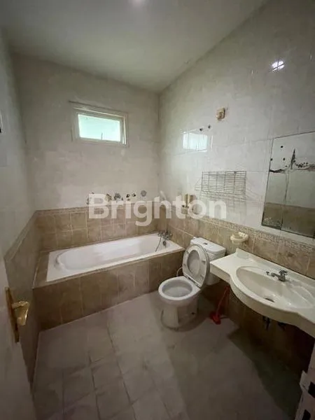 image HUNIAN PREMIUM LEGENDA WISATA CIBUBUR | LT 200 LB 300 | 4+1 KT (8)