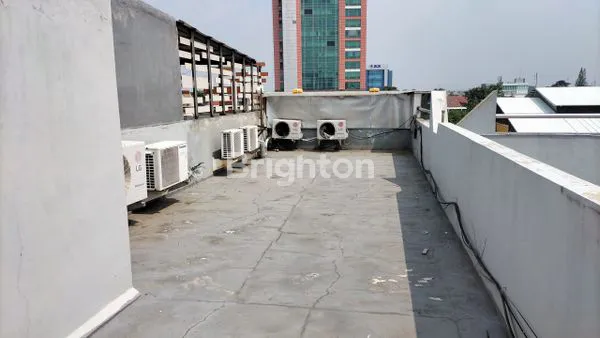 image DISEWAKAN RUKO 4LANTAI LOKASI STRATEGIS DI KEDOYA, JAKARTA BARAT (7)
