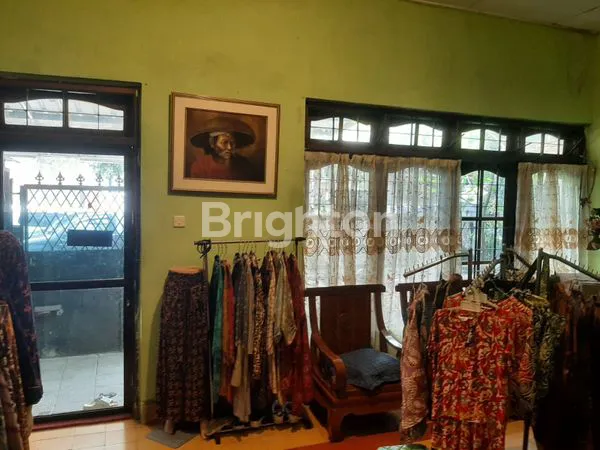 image RUMAH STRATEGIS DI PASAR KLIWON SOLO, DEKAT BTC & ALUN-ALUN (4)