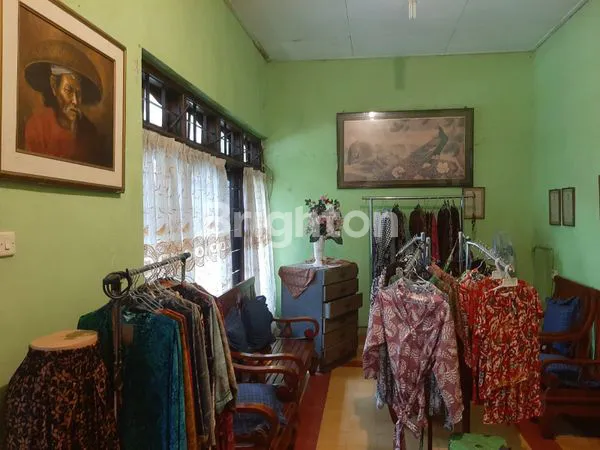 image RUMAH STRATEGIS DI PASAR KLIWON SOLO, DEKAT BTC & ALUN-ALUN (3)