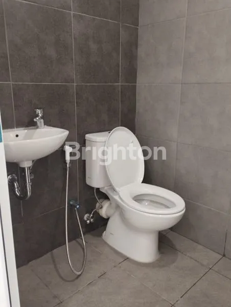 image APARTEMEN SURABAYA, INFINITY POOL & GYM IN THE SKY (6)