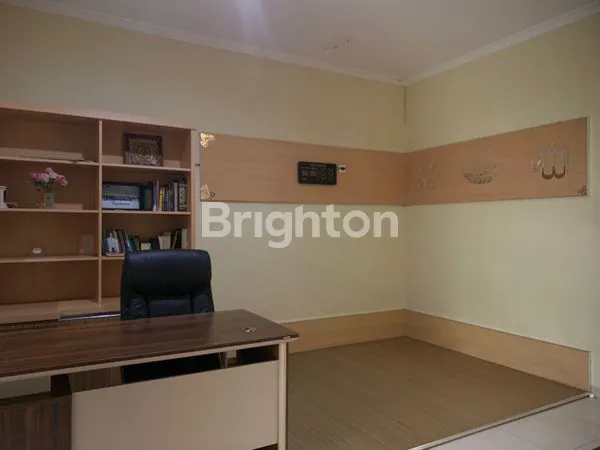 image RUMAH 3 LANTAI FULL FURNISHED DEKAT STASIUN DAN TOL SERPONG (5)