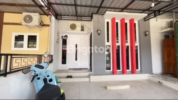 image RUMAH 3 LANTAI FULLY FURNISHED DI WIKA KUTAI HILLS (2)