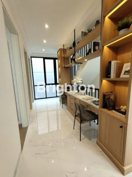 image WHITE HOUSE EXTENSION, RUMAH BARU GRESS DI DIAN ISTANA, WIYUNG (3)