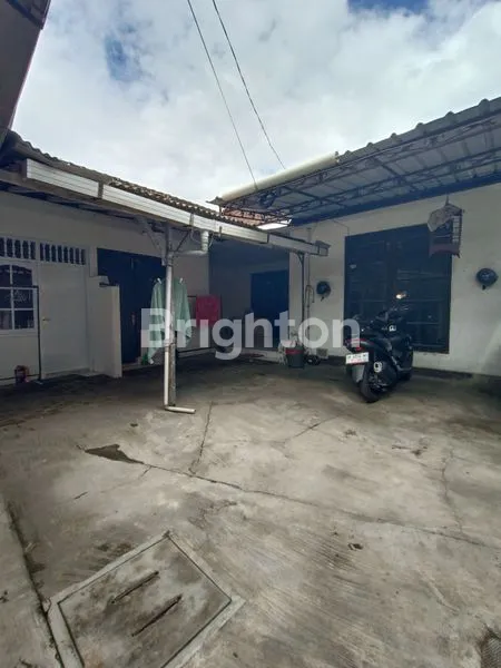 image RUMAH 8 KAMAR DI PUSAT PARIWISATA (1)