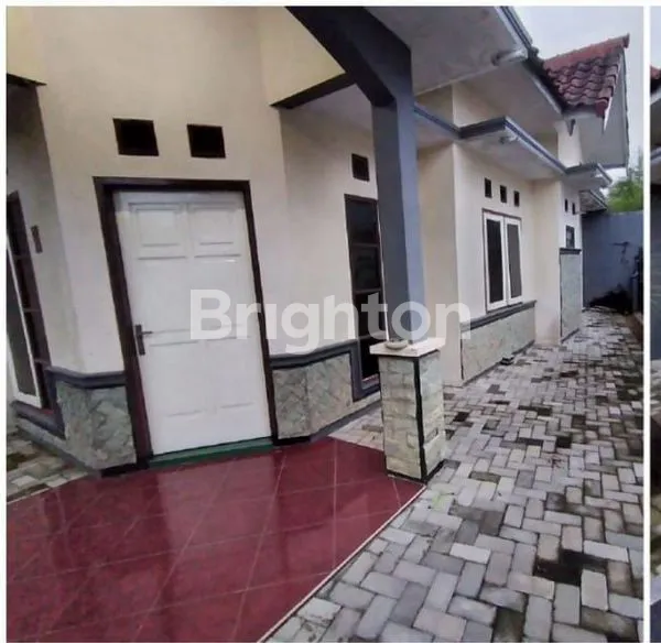 image RUMAH ASRI 2 LANTAI POSISI HOOK SIAP HUNI SENGKALING MALANG (7)