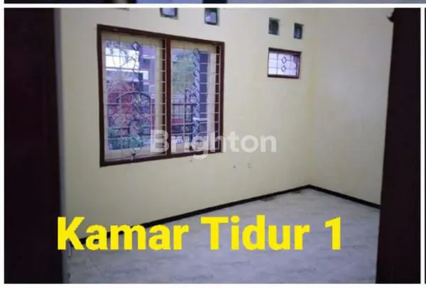 image RUMAH ASRI 2 LANTAI POSISI HOOK SIAP HUNI SENGKALING MALANG (8)