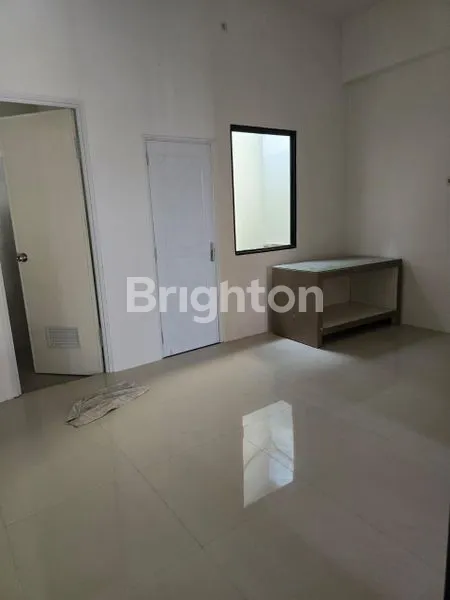 image RUKO EASTERN PARK RESIDENCE SUDAH RENOVASI 3 LANTAI FULL BANGUNAN  (7)