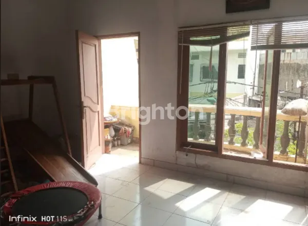 image RUMAH PADEMANGAN SHM 3 LANTAI LT 100M2 (-/+) (6)