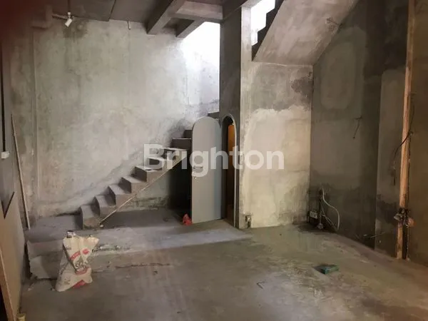 image SEWA RUKO 2 LANTAI CANGGU  (7)