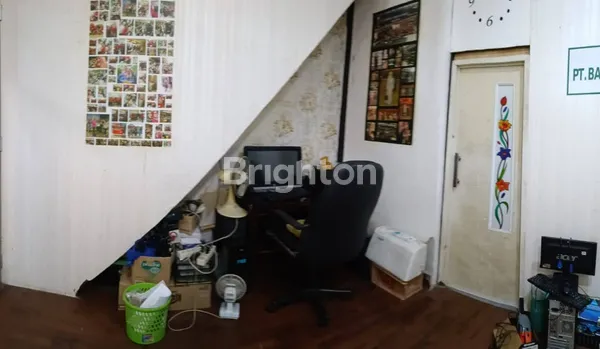 image RUMAH SUNTER SHM 3 LANTAI LB 150 M2 ROW JALAN 1 MOBIL (7)