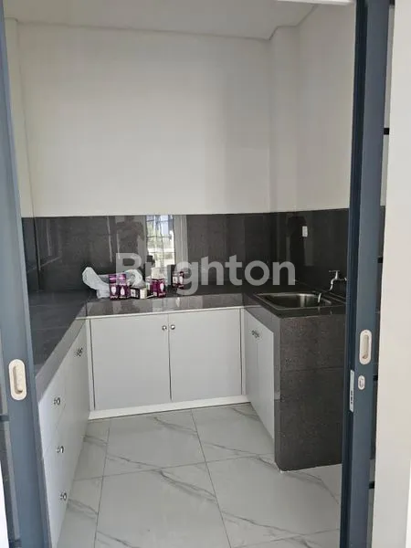 image DIJUAL/DISEWAKAN RUMAH DI LAVON 2 SUVARNA SUTERA (5)