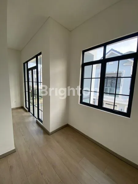 image DIJUAL/DISEWAKAN RUMAH DI LAVON 2 SUVARNA SUTERA (4)