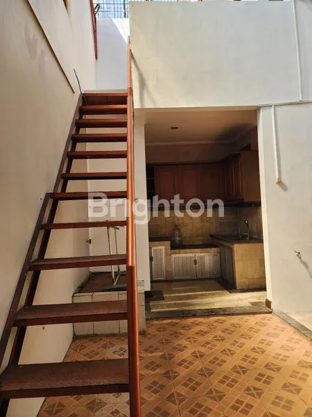 image RUMAH SEWA MEWAH DI KOTA WISATA (4)