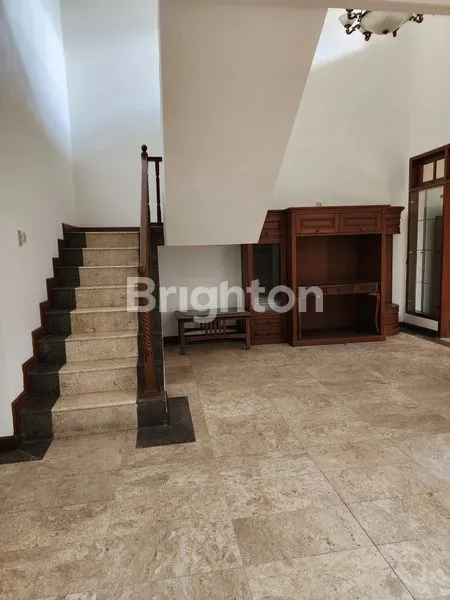 image RUMAH SEWA MEWAH DI KOTA WISATA (5)