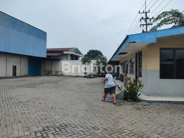 image GUDANG + KANTOR LUAS DI *RAYA KLETEK, SIDOARJO (3)