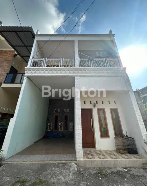 image DIJUAL RUMAH 2 LANTAI SIAP HUNI  (1)