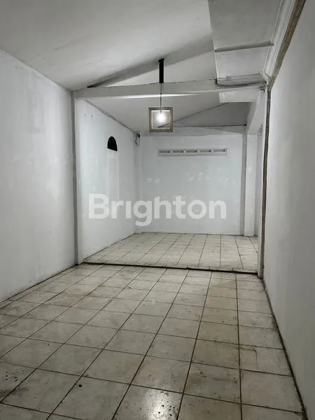 image RUKO 3 LANTAI STRATEGIS DEKAT GRAHA RAYA BINTARO , SIAP PAKAI, BISNIS LANGSUNG JALAN (3)