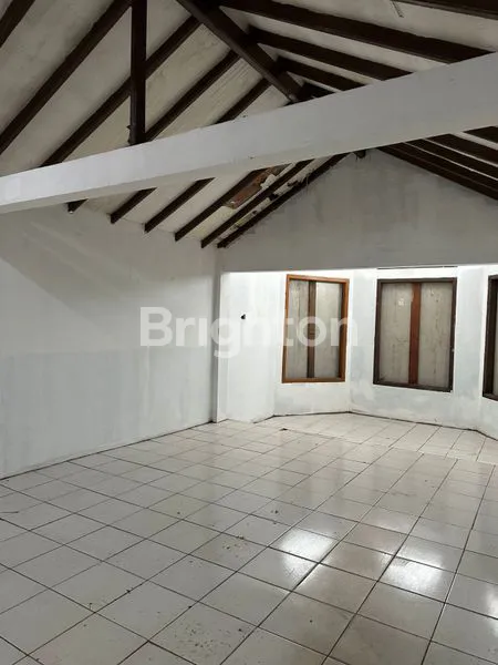 image RUKO 3 LANTAI STRATEGIS DEKAT GRAHA RAYA BINTARO , SIAP PAKAI, BISNIS LANGSUNG JALAN (7)