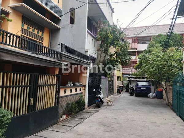 image RUMAH 2.5 LANTAI SHM DI ANGKE, SIAP HUNI (3)