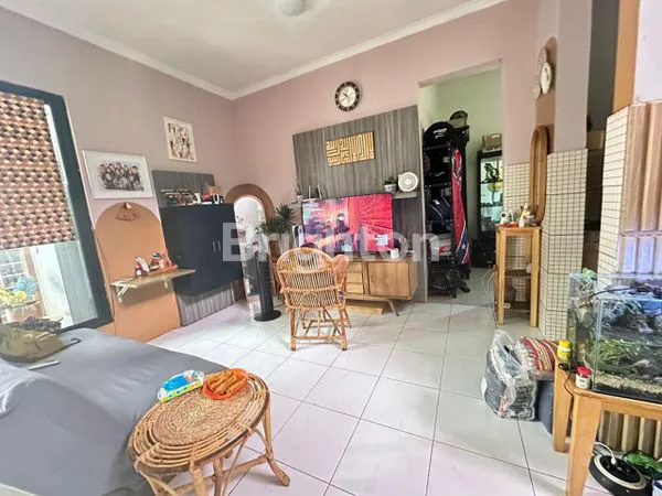 image RUMAH SIAP HUNI DI GREEN HILLS ESTATE , TANGERANG SELATAN (2)