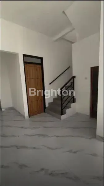 image RUMAH BARU 2 LANTAI TENGGILIS PRAPEN JEMURSARI (3)