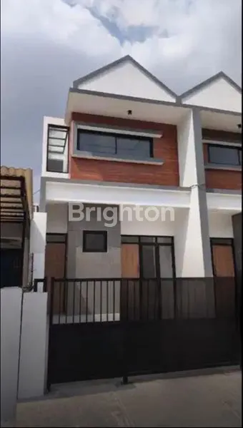 image RUMAH BARU 2 LANTAI TENGGILIS PRAPEN JEMURSARI (1)