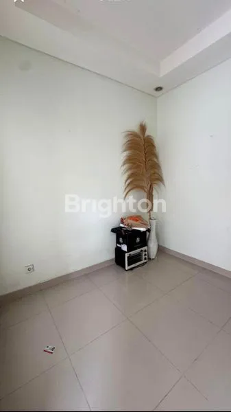 image DISEWAKAN RUMAH CLUSTER DENGAN KEAMANAN MAKSIMAL DIKAWASAN PERUMAHAN ELIT PESANGGARAN (4)