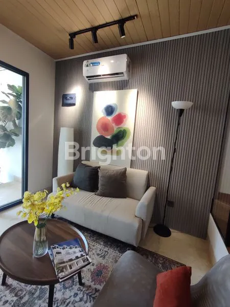 image RUMAH 3 LANTAI DI KEBAYORAN, 3+1 KT, SHM (5)