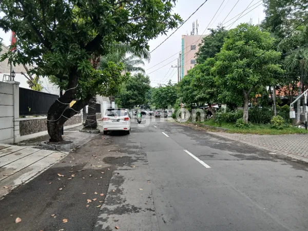 image SEWA RUMAH MEWAH SIAP HUNI DI PUSAT KOTA JALAN KECILUNG, SURABAYA (4)