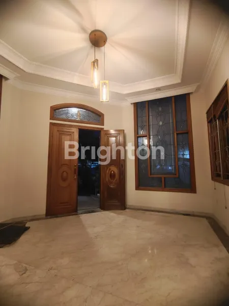 image SEWA RUMAH MEWAH SIAP HUNI DI PUSAT KOTA JALAN KECILUNG, SURABAYA (8)