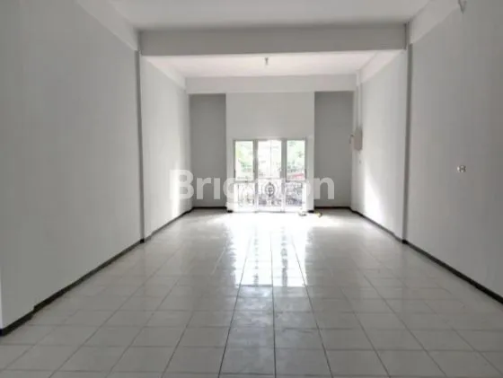 image RUKO SEWA 3 LANTAI PINGGIR JALAN RAYA BUNUL SIAP PAKAI  (4)