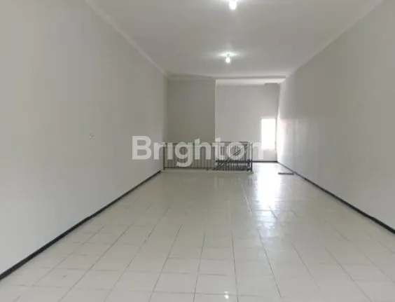 image RUKO SEWA 3 LANTAI PINGGIR JALAN RAYA BUNUL SIAP PAKAI  (5)