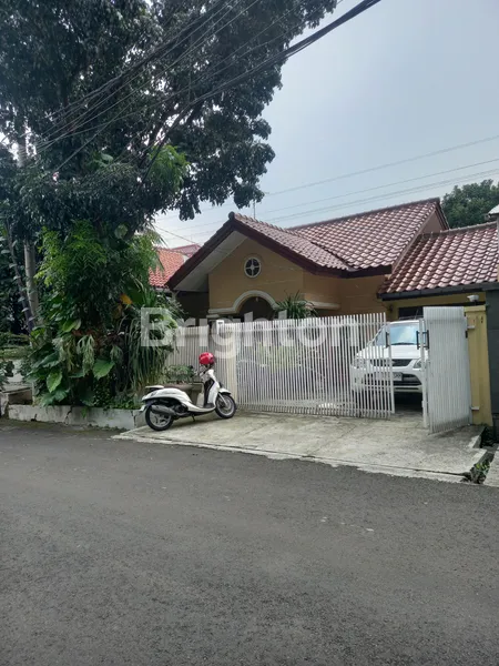image RUMAH LUAS 1 LANTAI 5 KAMAR DALAM PERUMAHAN YANG TEDUH DI PASAR MINGGU (7)