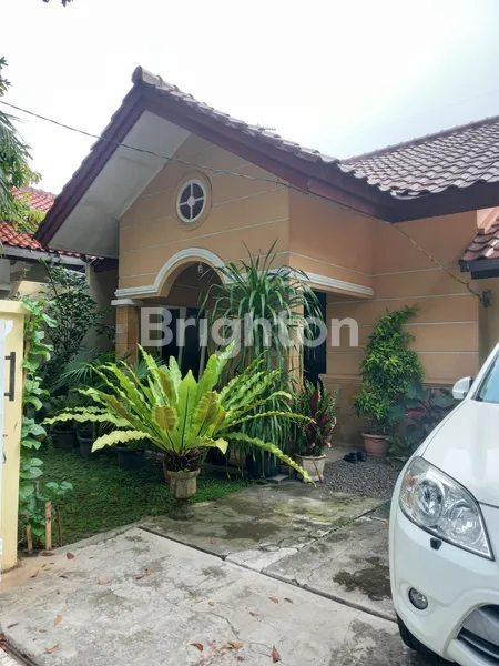 image RUMAH LUAS 1 LANTAI 5 KAMAR DALAM PERUMAHAN YANG TEDUH DI PASAR MINGGU (8)