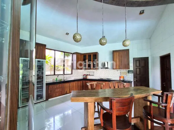 image DIJUAL CEPAT VILLA MEWAH SIAP HUNI & BANYAK FASILITAS (5)