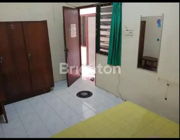 image BUTUH JUAL CEPAT\' RUMAH + RUMAH KOS AKTIF STRATEGIS KETINTANG MADYA SURABAYA (6)