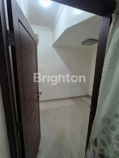 image RUMAH FURNISH STRATEGIS DI BELAKANG MALL KELAPA GADING (4)