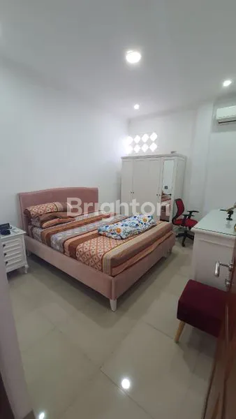 image RUMAH MEWAH & BESAR JELAMBAR (4)